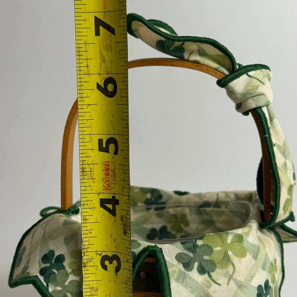 Longaberger 1999 St. Patrick's Day Lots of Luck Basket with Liner and‎ Protector